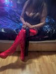 Luci: sweet massage and spicy mistress